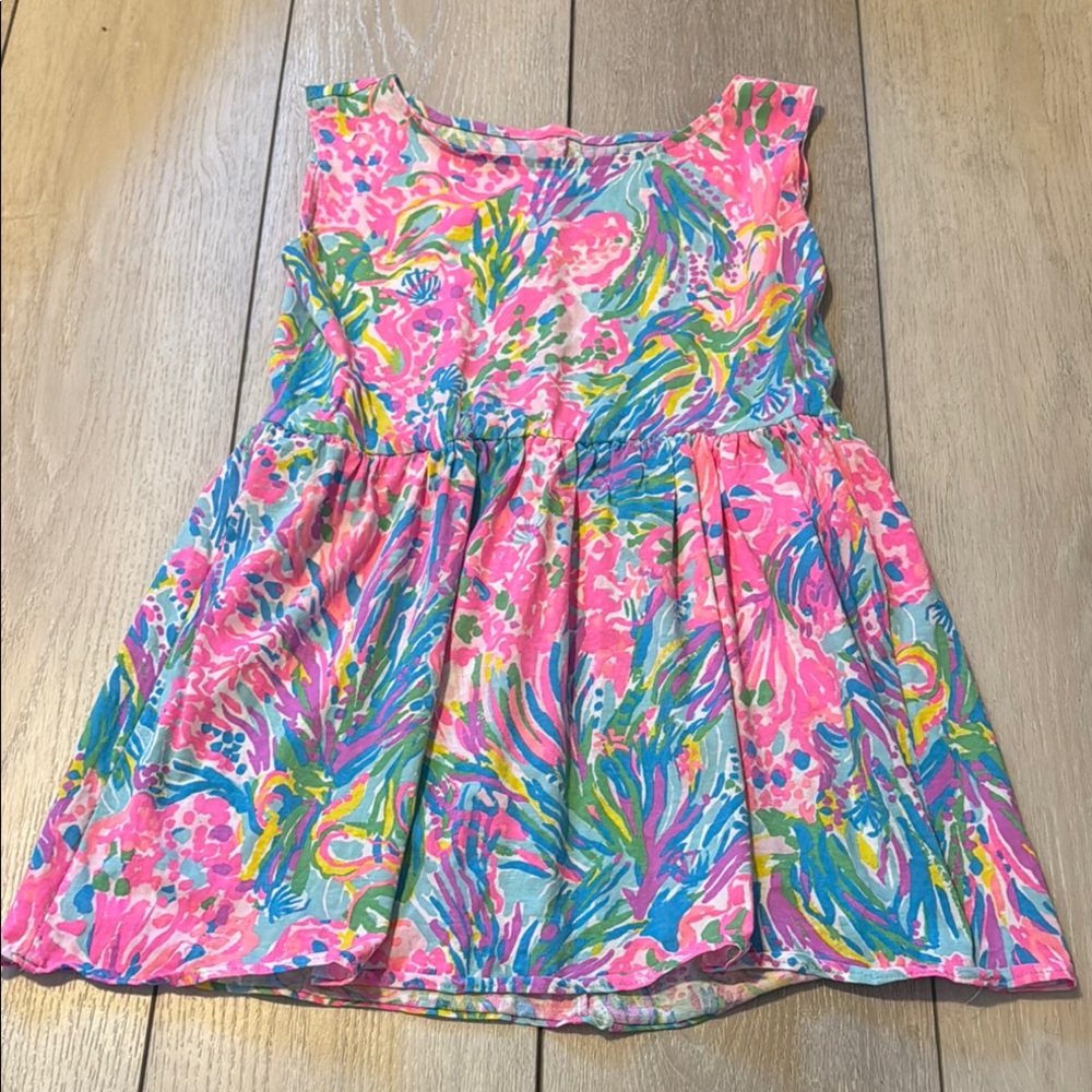 Lilly Pulitzer girls dress in Fan Sea Pants print. Read description.